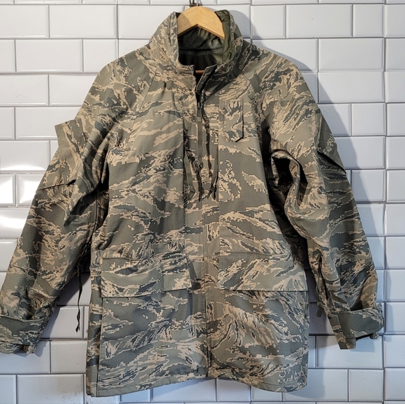 PROPER INTERNATIONAL All Purpose Environmental Camouflage Parka with Attached Tu